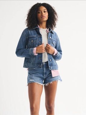 Abercrombie Curve Love “The Mom Short” high-rise